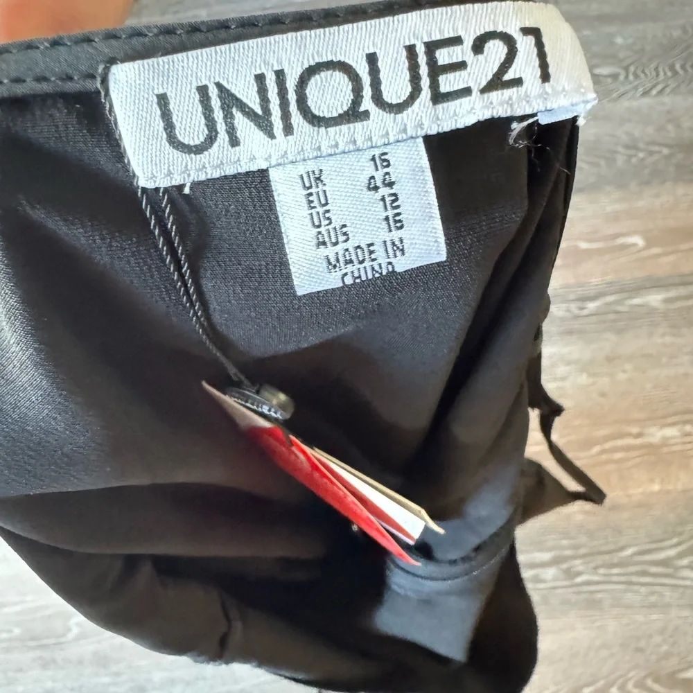 UNIQUE21 GATHERED SIDE SATIN DRESS - Picture 13 of 14